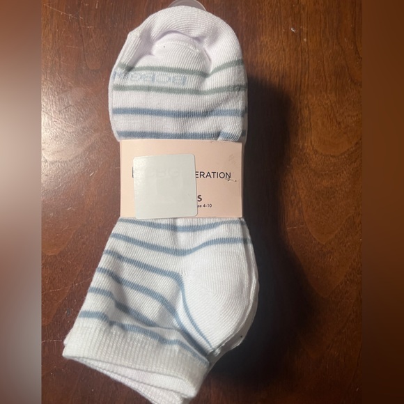 NWT BCBGeneration White and Blue Polka Dot Socks - 10 Pairs - Picture 2 of 3